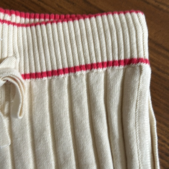 Faherty Game Knit Shorts - Picture 5 of 9